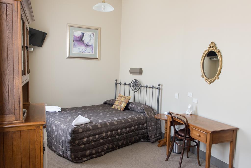 Victoria Railway Hotel Invercargill Δωμάτιο φωτογραφία
